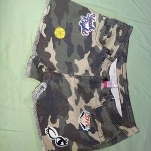Never worn stretch camo cut off jean shorts 9